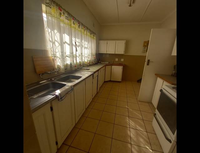 3 BEDROOM HOUSE FOR SALE IN MEER EN SEE